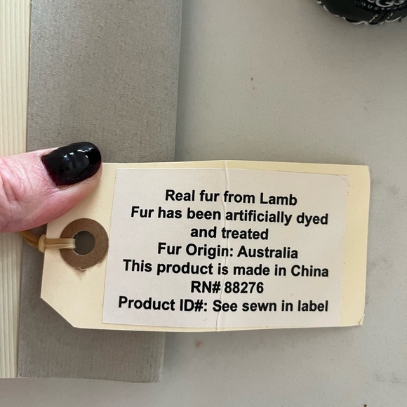 UGG AUSTRALIA | black leather Mary Jane’s - Picture 4 of 5